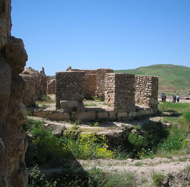610px-Takht-e-soleiman-3